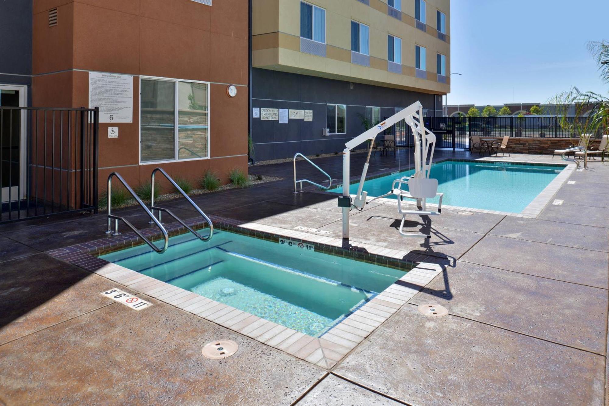 Fairfield Inn & Suites By Marriott Sacramento Airport Woodland Dış mekan fotoğraf